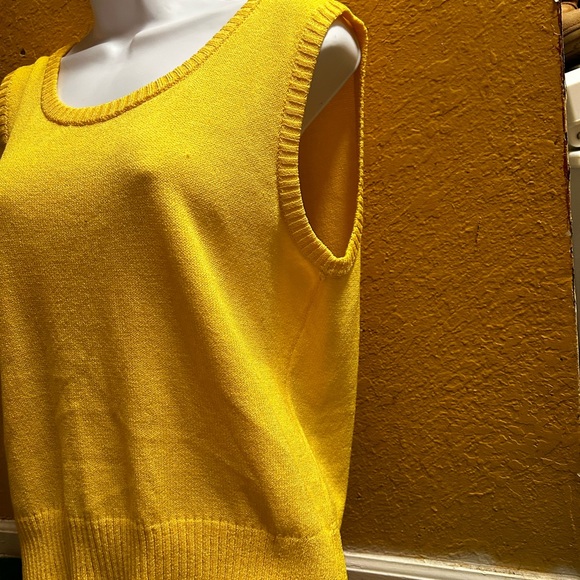 Soca St John Mustard Knit Tank Large NWOT - Picture 9 of 11